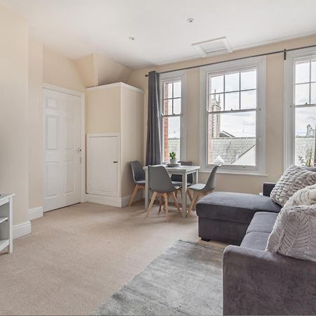 Guest Homes - Trinity Apartment Worcester Eksteriør bilde