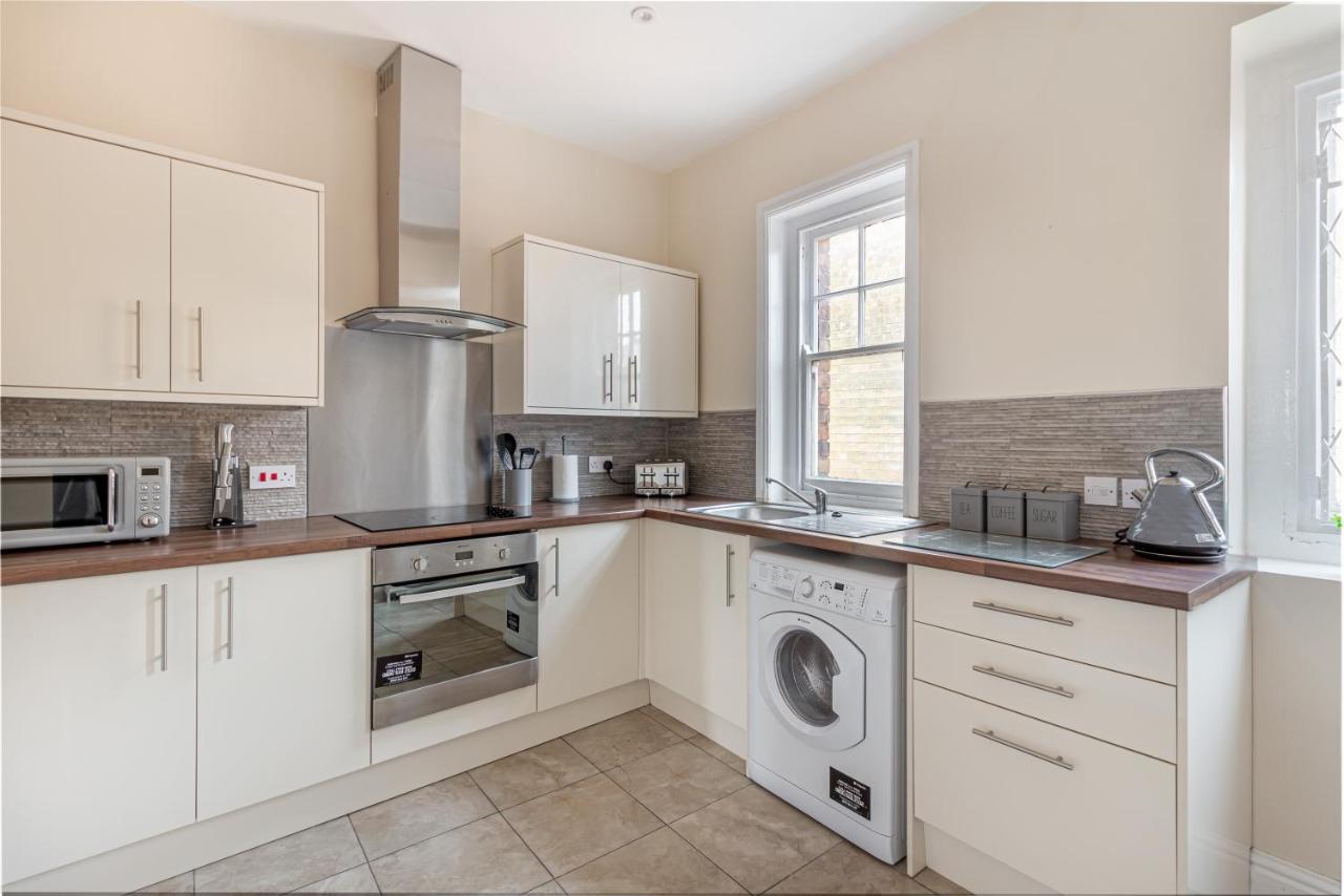 Guest Homes - Trinity Apartment Worcester Eksteriør bilde